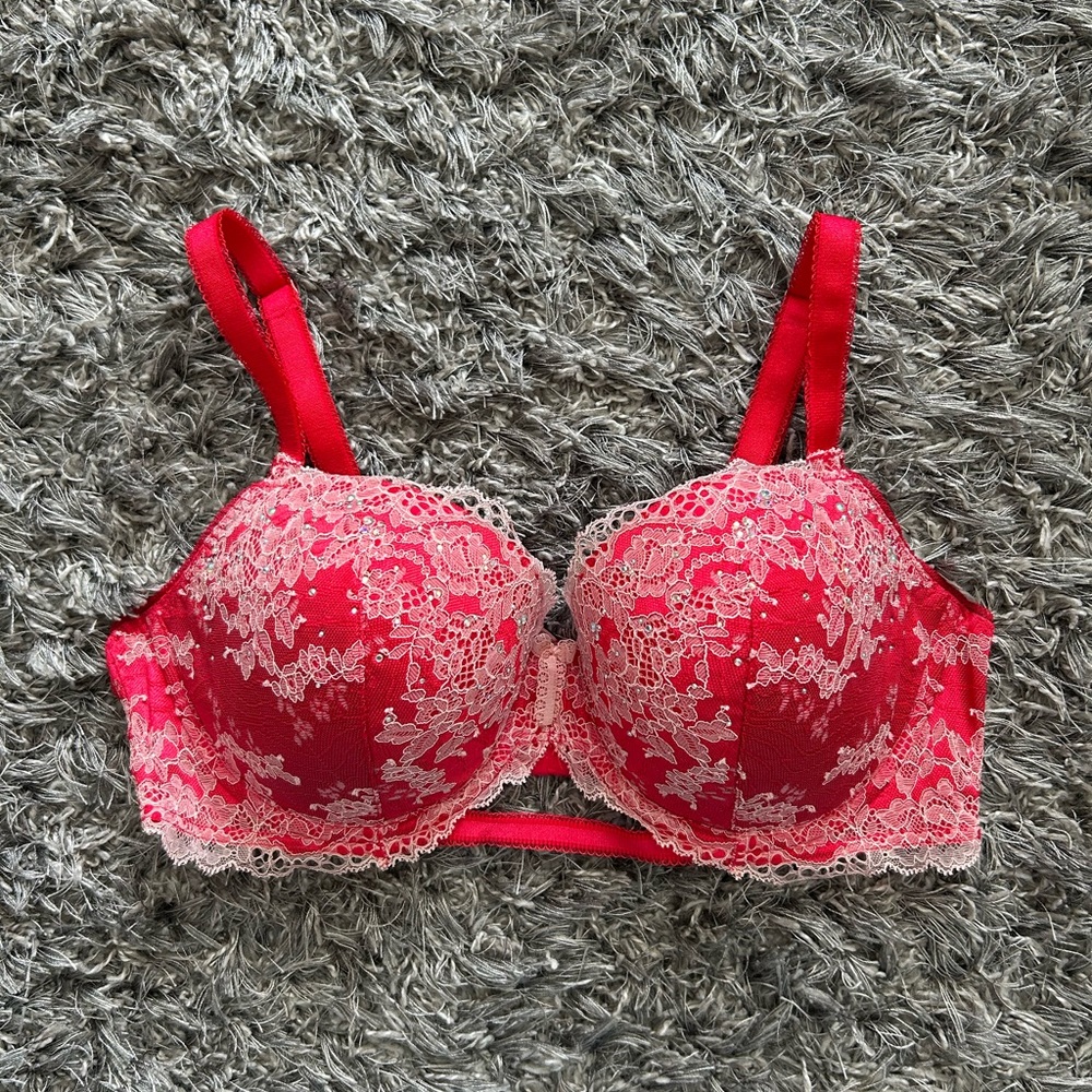 ❤️Victoria's Secret❤️Red Lace Underwire Bra with Adjustable Straps